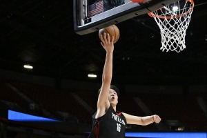 媒体人：杨瀚森的松弛感 让他即便在NBA也能把训练水平体现出来